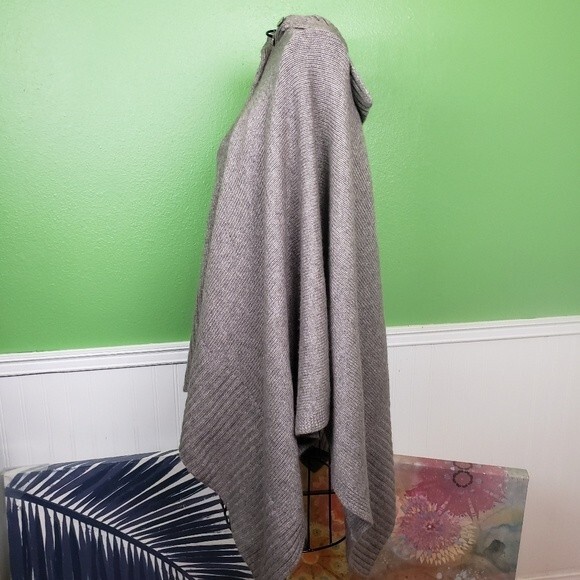 Nanette Lepore Women's Rabbit Cashmere Lambswool Pullover Poncho OS - Picture 12 of 12